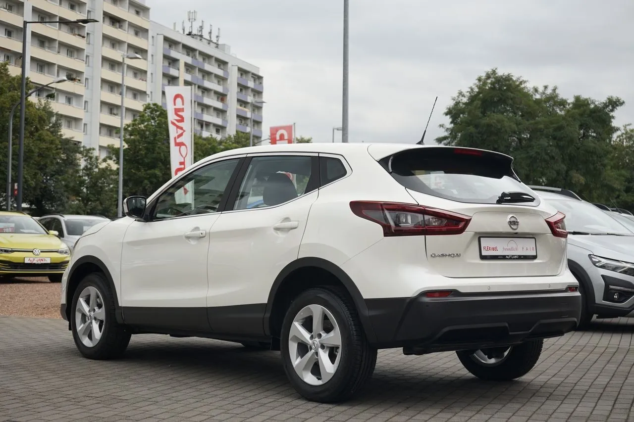 Nissan Qashqai 1.3 DIG-T...  Image 3