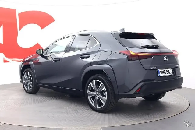 Lexus UX 300e Luxury - Akun bruttokapasiteetti 72,8 kWh. Mil Image 3