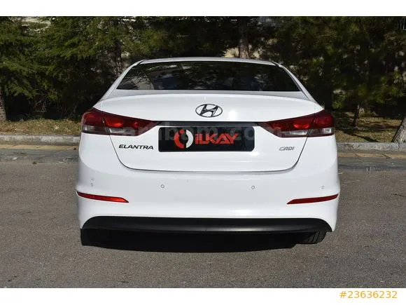 Hyundai Elantra 1.6 CRDi Style Plus Image 5